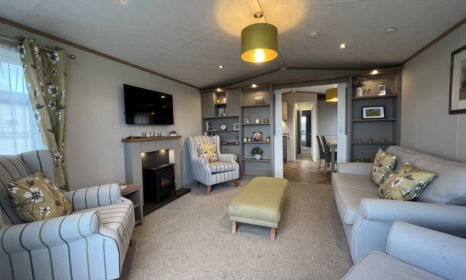 St. Andrews House | Stewarts Resort Lodge 31 - a lodge that sleeps 4 guests in 2 bedrooms