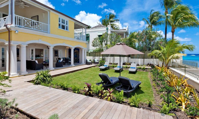 Reeds Bay House | Still Fathoms (4/5 Rooms)