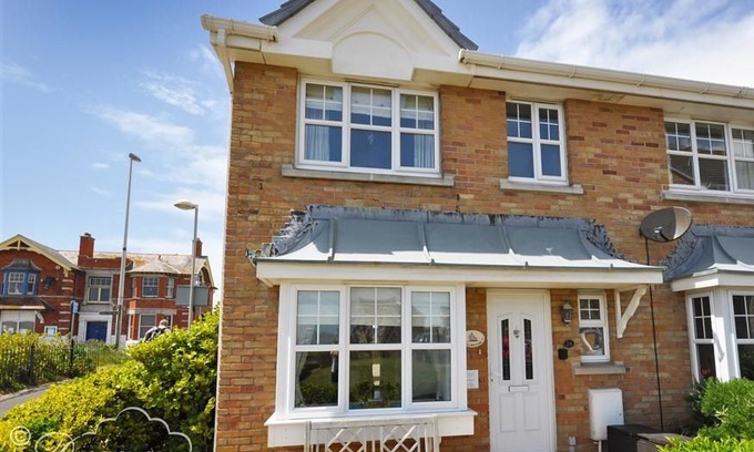Wyke Regis Cottage | Still Waters, WYKE REGIS