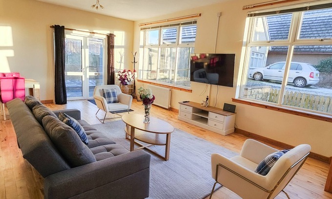 East Lothian Ski Chalet | Stobhill 2 Bedroom House W/sofa bed - Gorebridge