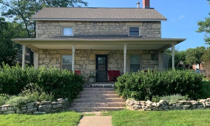 Manhattan House | Stone Country Farmhouse
