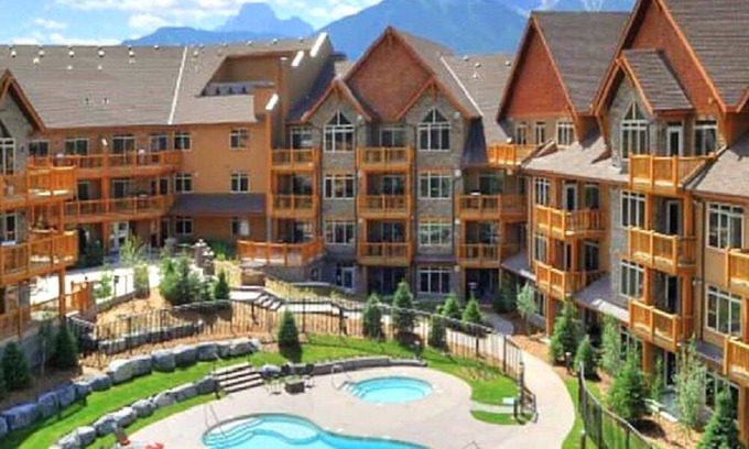 Cougar Creek Condo | Stoneridge 2 BDR King Suite★ Hot Tub/Pool/Gym ★Mountain Views ★1100 SQF
