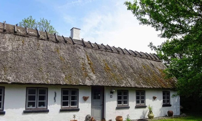 Maribo Cottage | Stråtækt bindingsværksidyl.