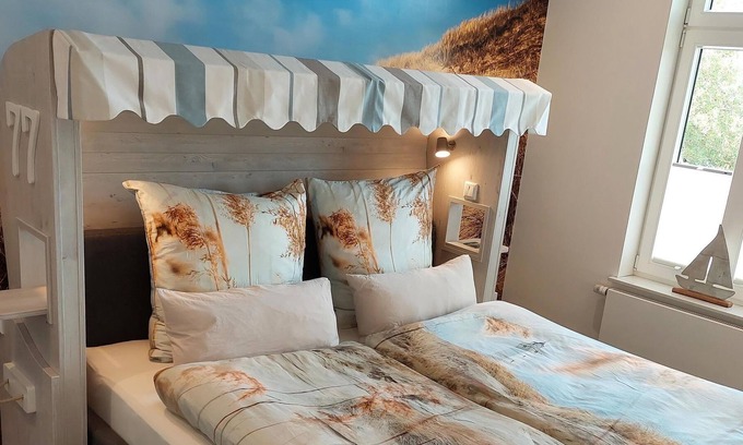 Tossens Cottage | Strandkorb-zimmer - Ferienzimmer Villa Küstenwind