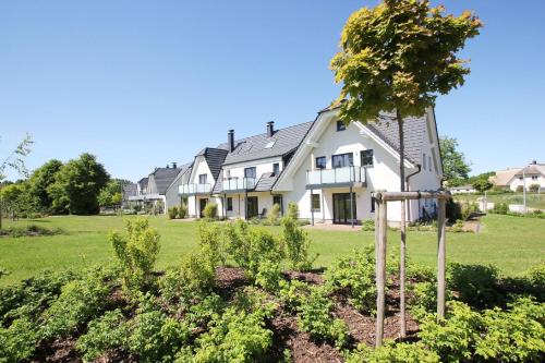 Lobbe Apartment | strandnahe FeWo mit Balkon, gratis Nutzung vom AHOI Erlebnisbad und Sauna in Sellin - Rex Rugia FeWo 13-6