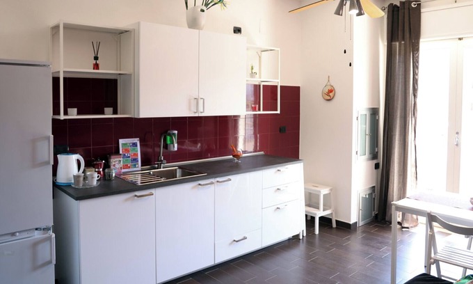 Giovinazzo Apartment | Strelitzia Home