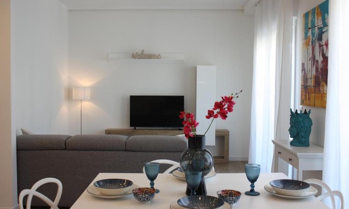 Reggio Calabria Apartment | Strettomare-Business & travel apartment