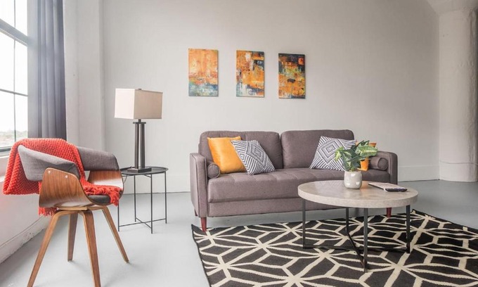 Downtown West Apartment | Striking 1BR Apt in Downtown Loft District