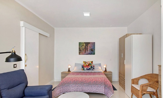 Vegueta Apartment | Studio "Estudio Massimo 7A" with Mountain View, Shared Terrace & Wi-Fi