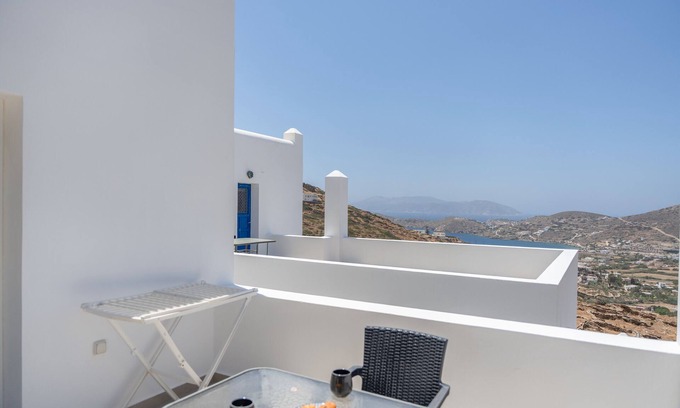 Ios Apartment | Studio '1 Superior' with Sea View, Wi-Fi and Air Conditioning