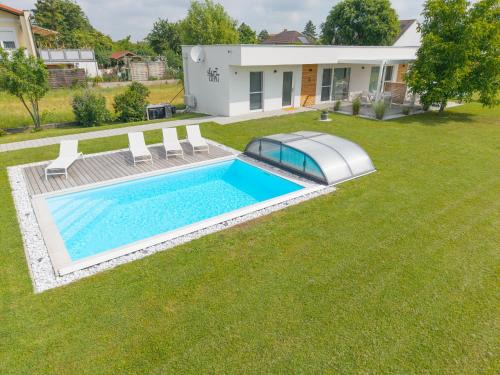 Illmitz House | Studio 777 Apartments