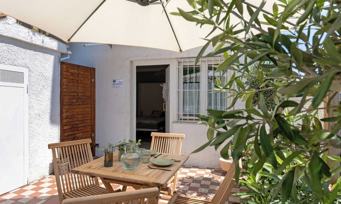 Rivoltella Apartment | Studio Apartment 'Il Sire - Casa Vacanza' with Private Terrace, Wi-Fi and Air Conditioning