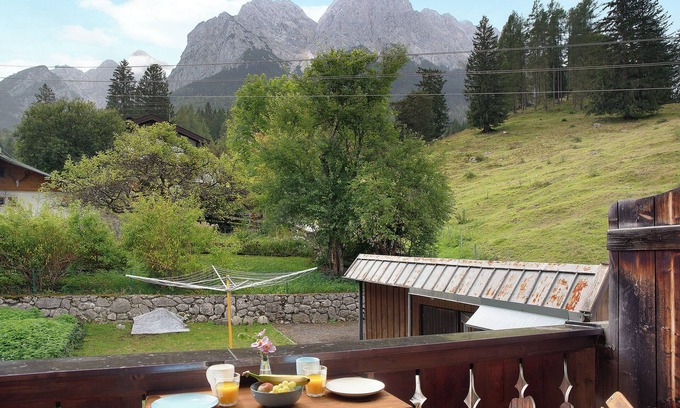 Obergrainau Apartment | Studio Apartment 'Alpspitznest' with Mountain View, Balcony and Wi-Fi