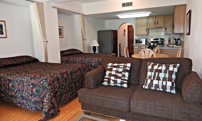 Pembroke Apartment | Studio Apartment in Windsong Guest Apartments