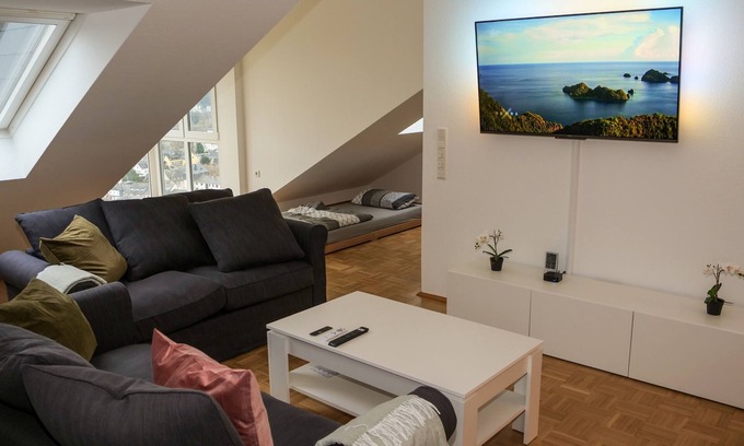 Lahnstein Apartment | Studio apartment with panoramic views of the Middle Rhine Valley