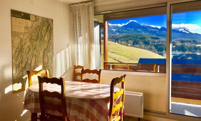 Villard-de-Lans Apartment | Studio cabin 33m² with balcony in village center