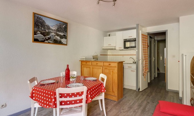 Bareges Apartment | Studio cabin 6 pers, mountain ideal, elevator, ski, parking, pets allowed