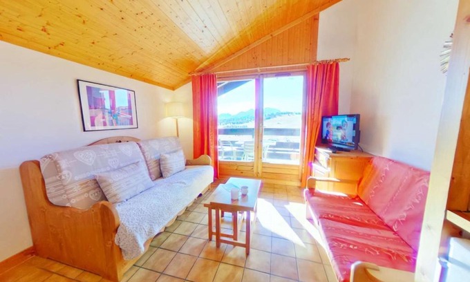 Les Saisies Apartment | Studio cabine pour 5 pers, proche centre et pistes, balcon sud – Les Saisies - FR-1-594-78