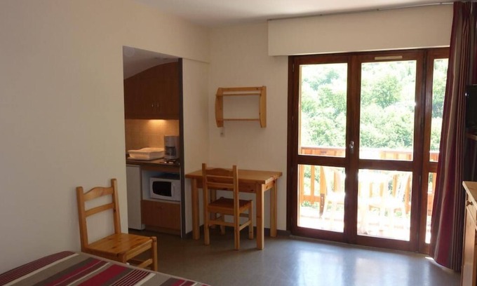 Brides-les-Bains Apartment | Studio-Classic-Ensuite with Bath-Balcony-Vue Montagne