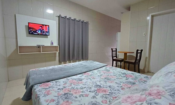 Penha Apartment | Studio close to beaches and parks, a quiet place in the city center.