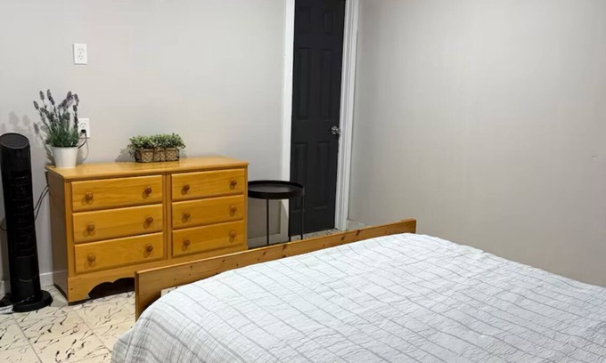 Brownsville Apartment | Studio close to L&G Space X in Brownsville