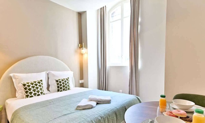 Le Pre-Saint-Gervais Apartment | Studio cosy climatisé – confort & calme