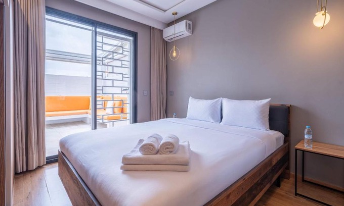 Casablanca Apartment | Studio Cosy avec Piscine et Terrasse