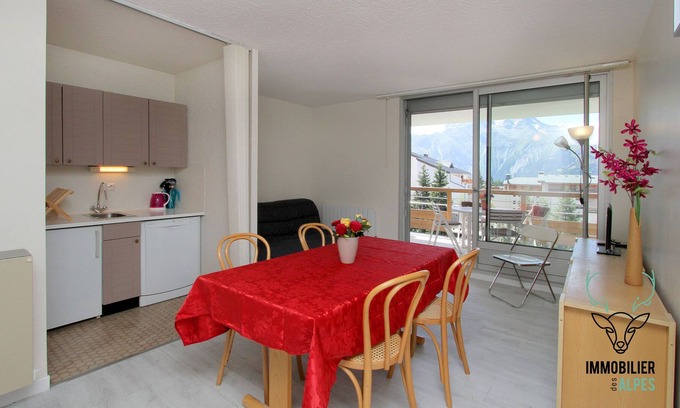 Les Deux Alpes Apartment | Studio Cote Brune center resort