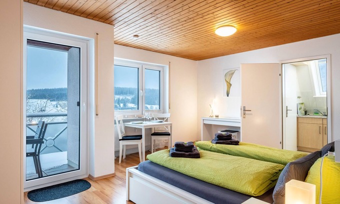 Schoenwald Apartment | Studio Apartment 'Schwarzwaldblick F App 6 with Pool' with Wi-Fi