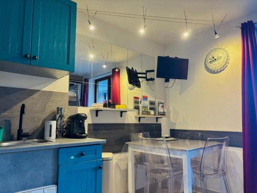 Samoens Apartment | Studio familial avec balcon au centre du village de Samoëns - FR-1-624-163