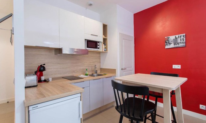 Les Grands Carmes Apartment | STUDIO Haussmannien Panier/Republique/Vieux-Port