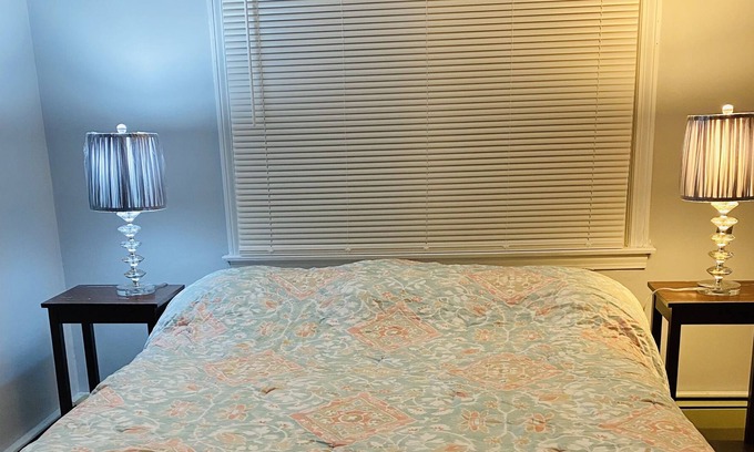 Silver Lane House | Studio in quiet neighborhood