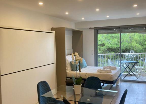 Menton Apartment | Studio La Cigale bord de mer