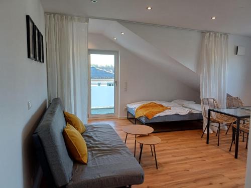 Kaufering Apartment | Studio - modern, ruhig, naturnah & top angebunden