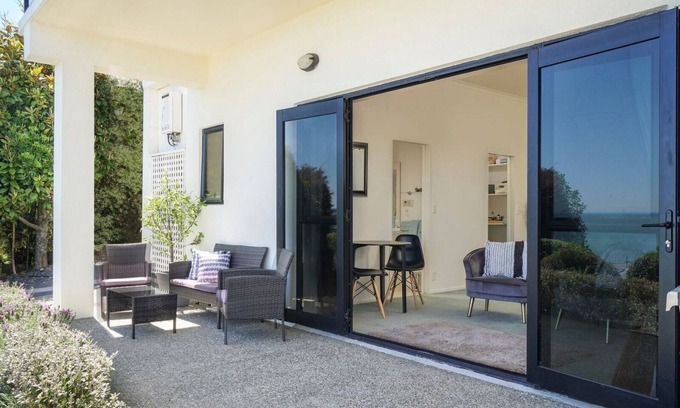 Atawhai Condo | Studio on Bay View.