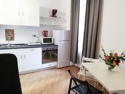 Bucharest City-Centre Apartment | Studio Piata Amzei NR.1 (8 B)