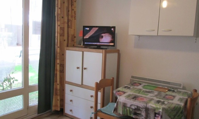 Lamalou-les-Bains Apartment | Studio RDC for curists or holidaymakers with parking and wifi in Lamalou les Bains