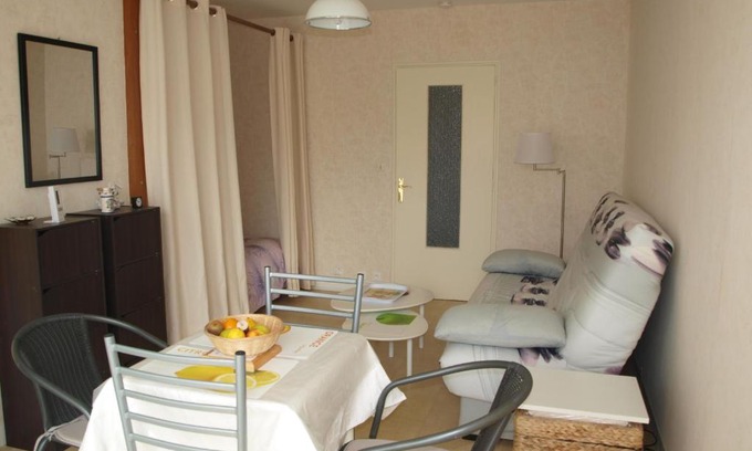 Saint-Jean-de-Monts Apartment | Studio Saint-Jean-de-Monts, 1 pièce, 2 personnes - FR-1-323-60