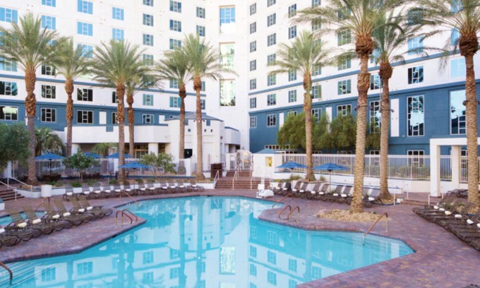 Las Vegas Apartment | Studio, Sleeps 4, at Hilton Paradise Resort!