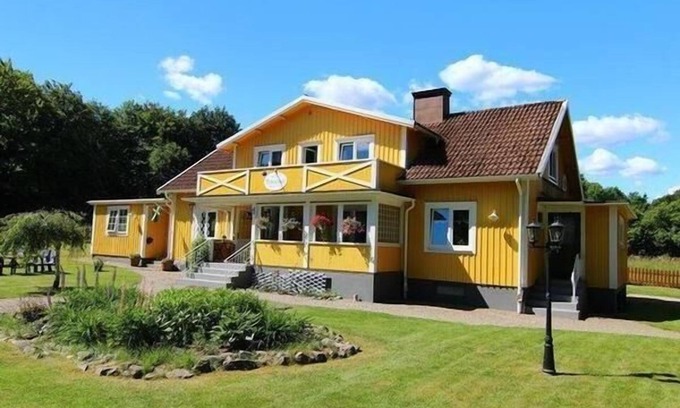 Stenbrohult Apartment | Studio Småland outside Älmhult