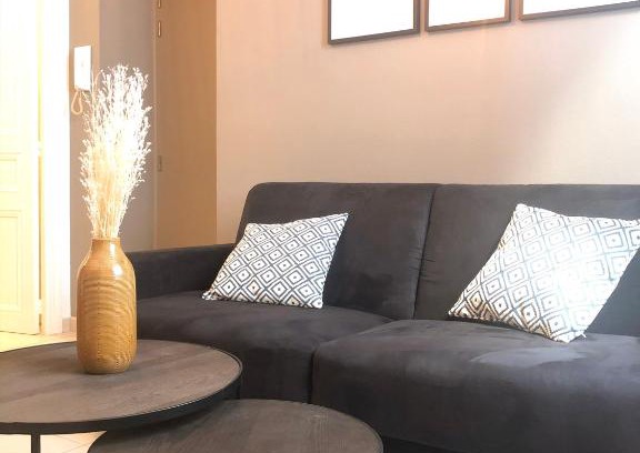 Antibes Old Town Apartment | Studio Vieil Antibes - Saint Antoine