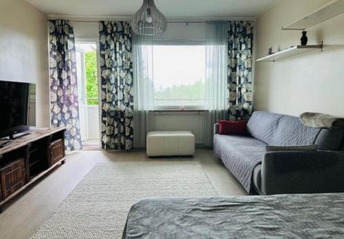 Kotka Apartment | Studio with glazed balcony