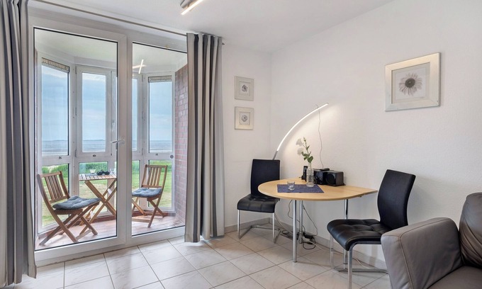 Sahlenburg Apartment | Studio 'With Great Sea View of Island' with Sea View, Private Garden and Wi-Fi