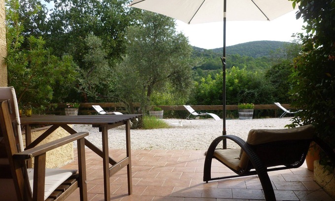 Le Luc Apartment | Studio with lovely view, in the countryside of the Var, Provence.