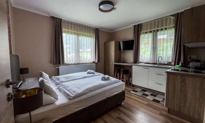 Sankt Oswald Apartment | Studio with mountain view - Nockalm Cottage