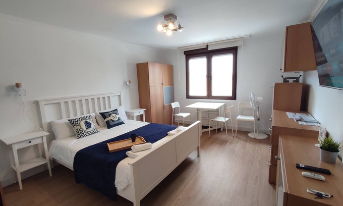 Santander Apartment | Studio with parking at the door and Wifi.