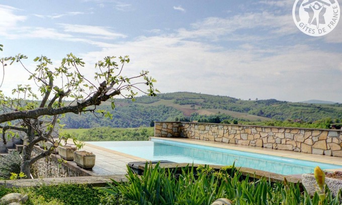 Malleval Apartment | Studio with Shared Pool and Vineyard Views