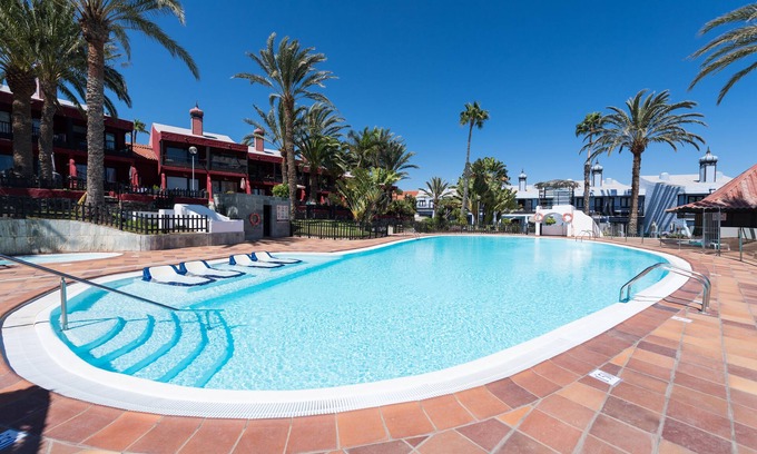 Playa del Aguila Apartment | STUNNING WATERFRONT APT /BEACH DIRECT ACCESS