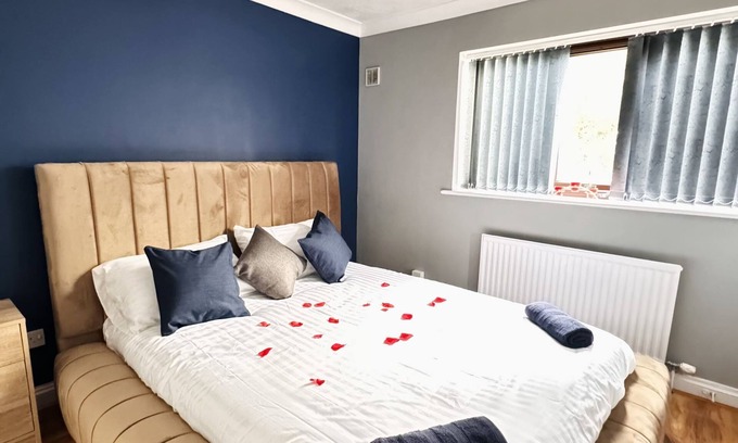 Gosport Apartment | Stunning 2-bed Apartment in Gosport