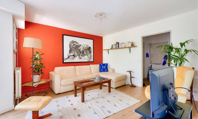 La Castellane Apartment | Stunning 2BR Flat with Balcony in the Heart of Marseille